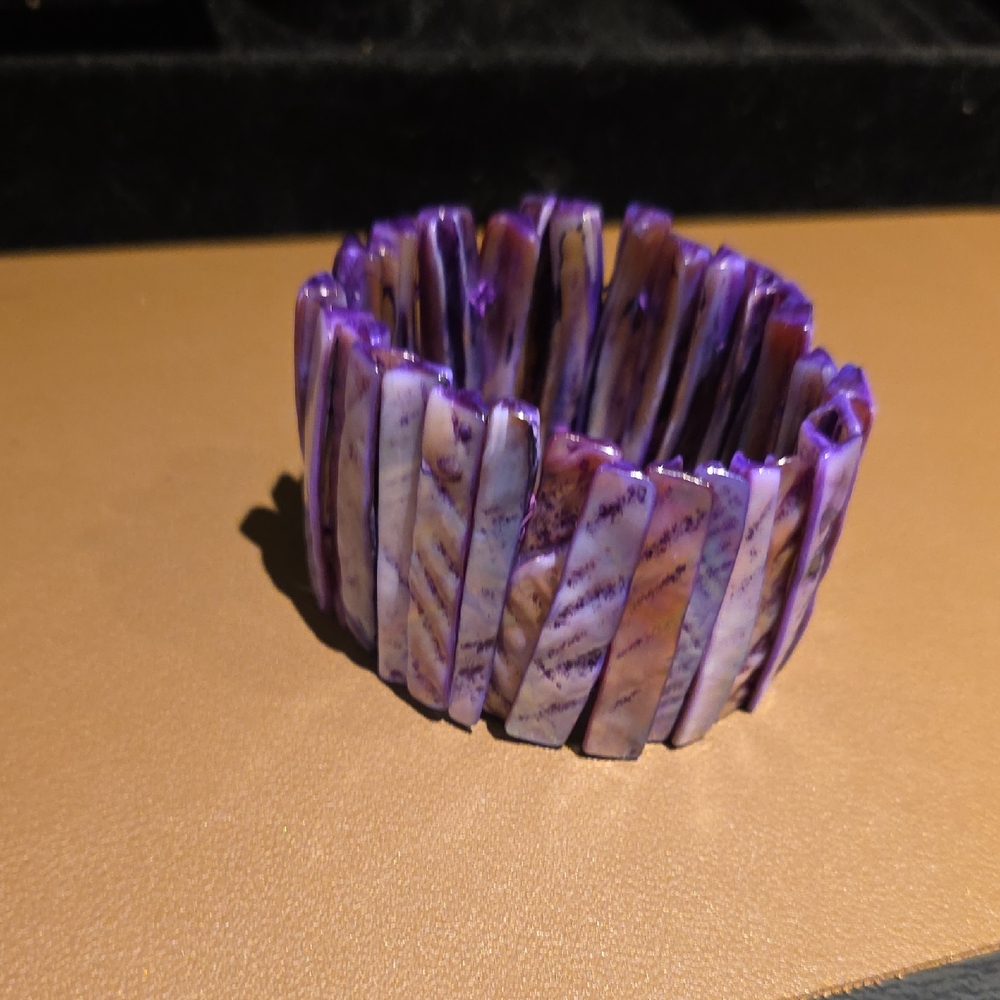 Vibrant Purple Shell Stretch Bracelet for Women